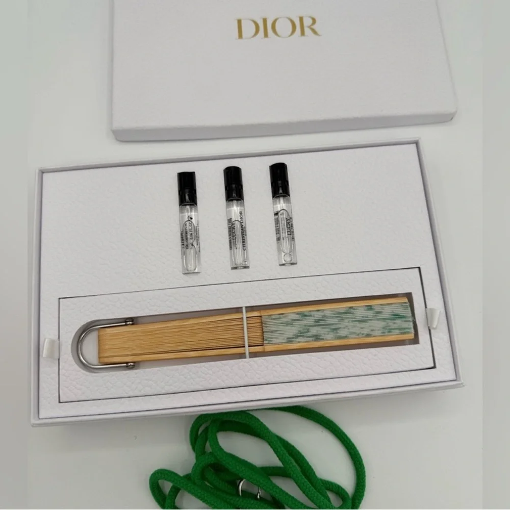 Dior Lucky Set with Dior Fan - Picture 1 of 3